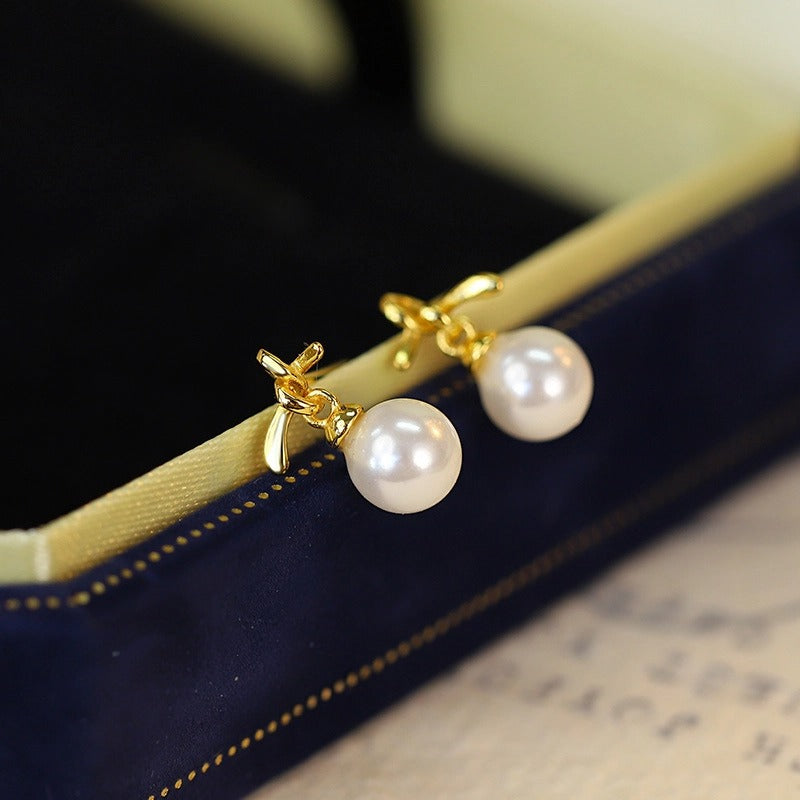 Knot Pearl Earrings | Pair