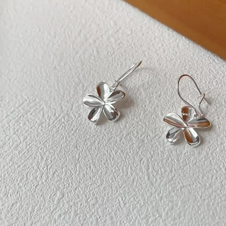Botanical Sculpture Earrings | Pair