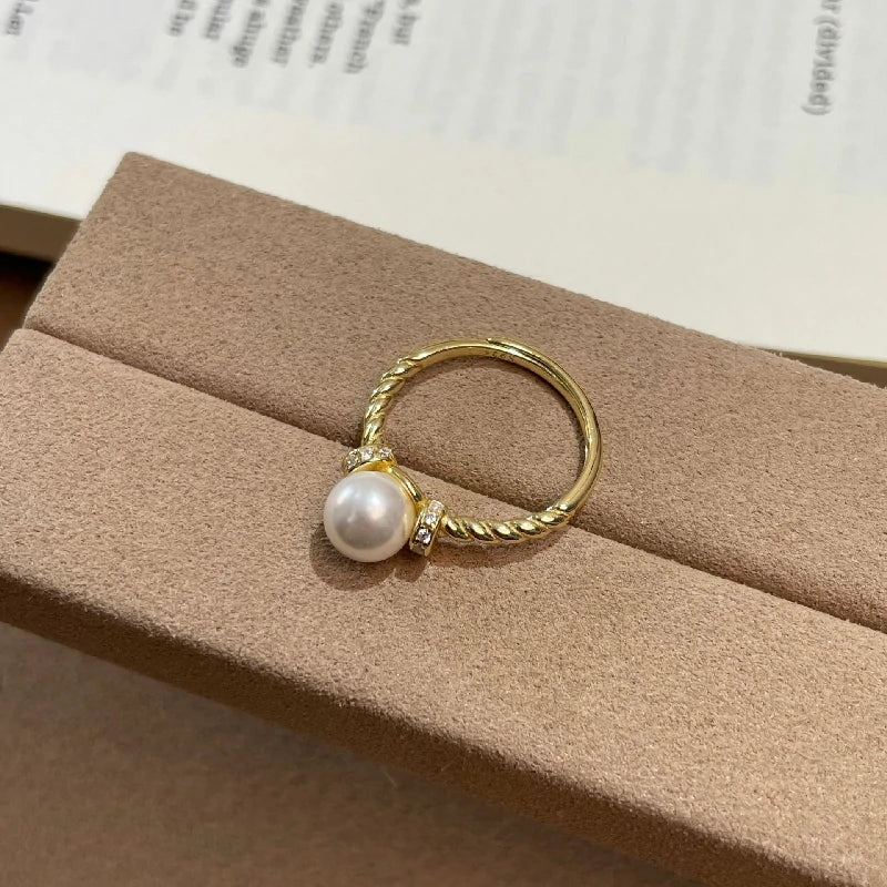Coquille Pearl Ring
