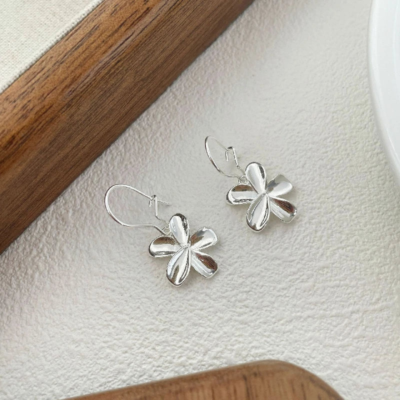 Botanical Sculpture Earrings | Pair