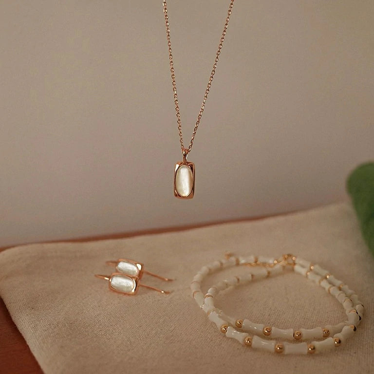 Coastal Elegance Pendant Necklace