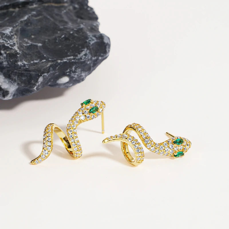 Serpentine Curve Studs | Pair