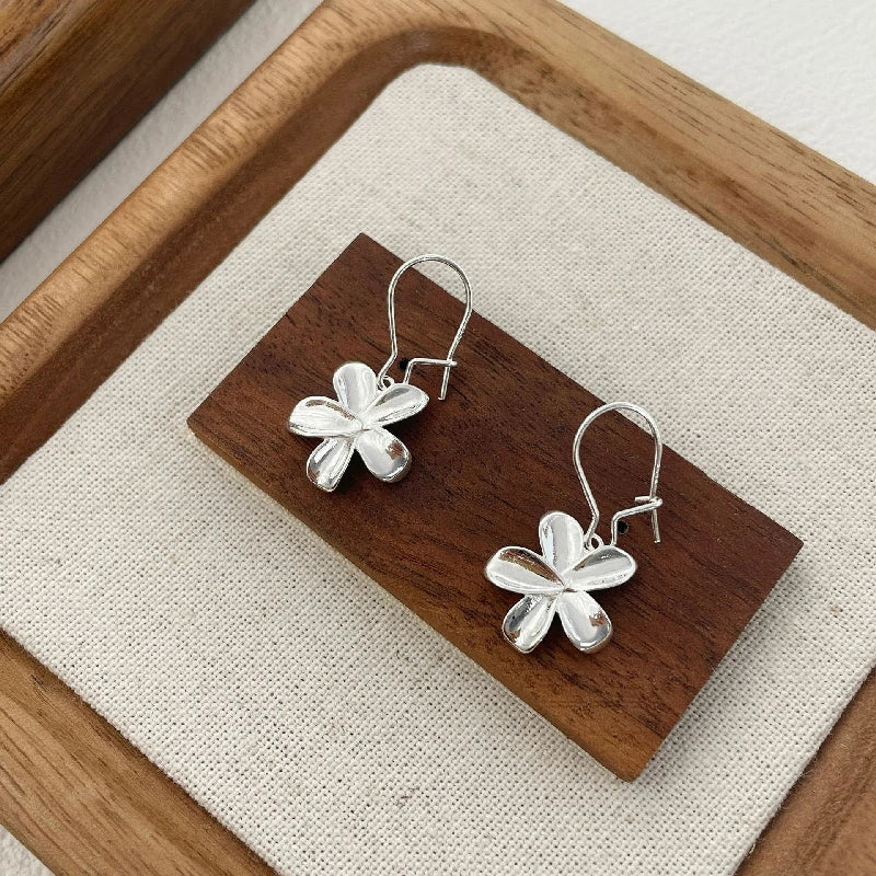 Botanical Sculpture Earrings | Pair