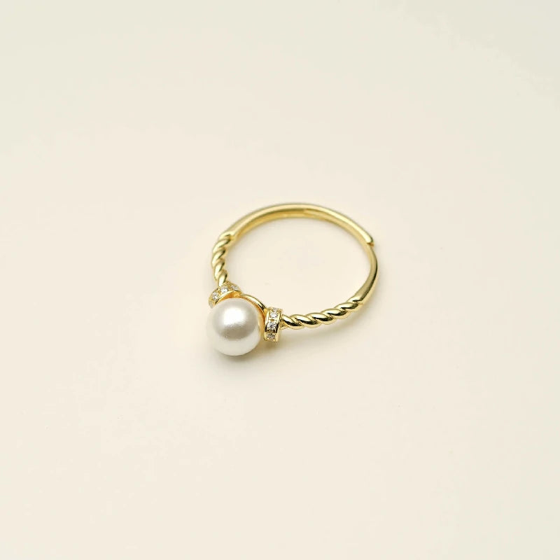 Coquille Pearl Ring