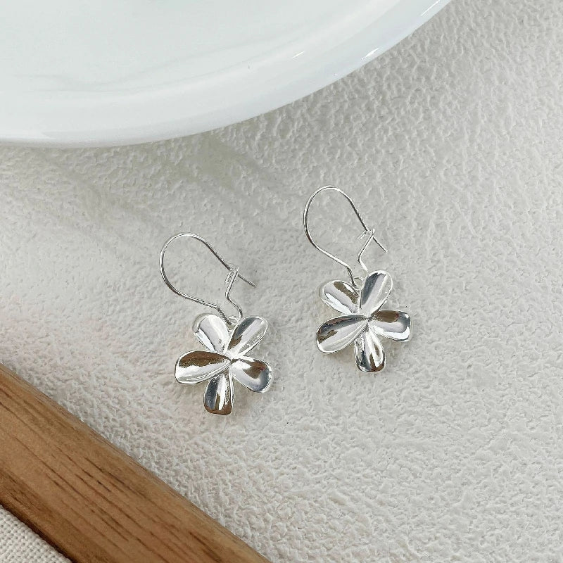 Botanical Sculpture Earrings | Pair