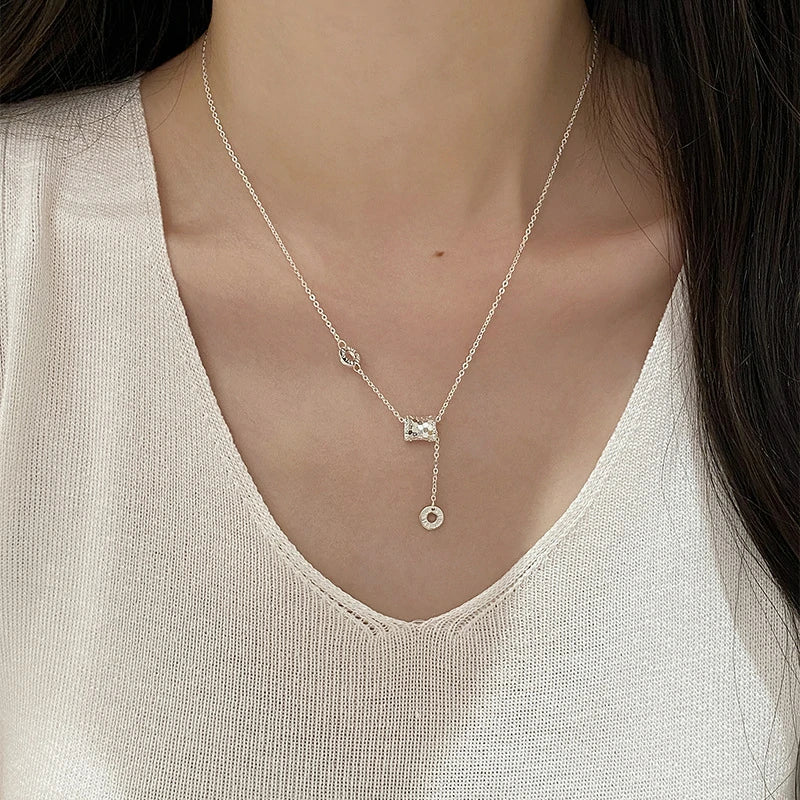 Honeycomb Fringe Necklace