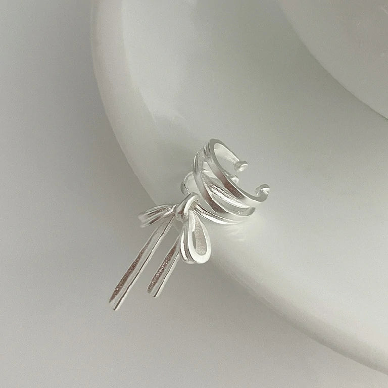 Ballet Ribbon Earring | One-Piece