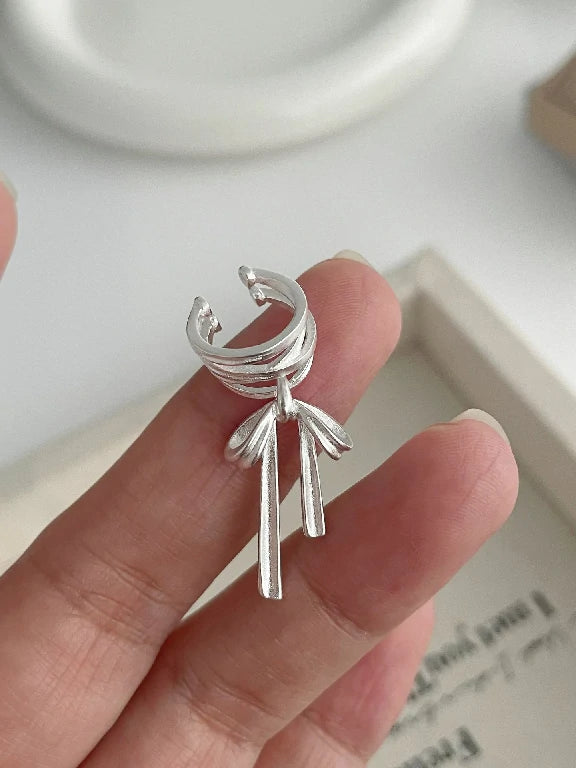 Ballet Ribbon Earring | One-Piece