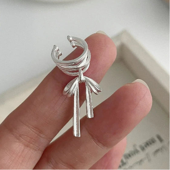 Ballet Ribbon Earring | One-Piece