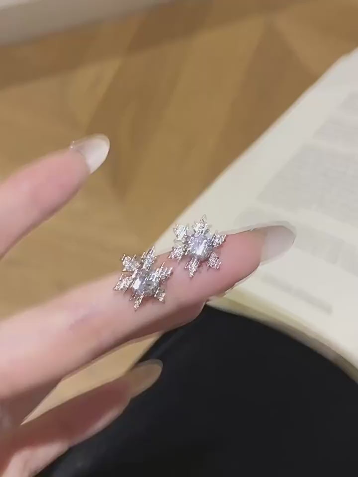 Crystalline Snowflake Earrings | Pair